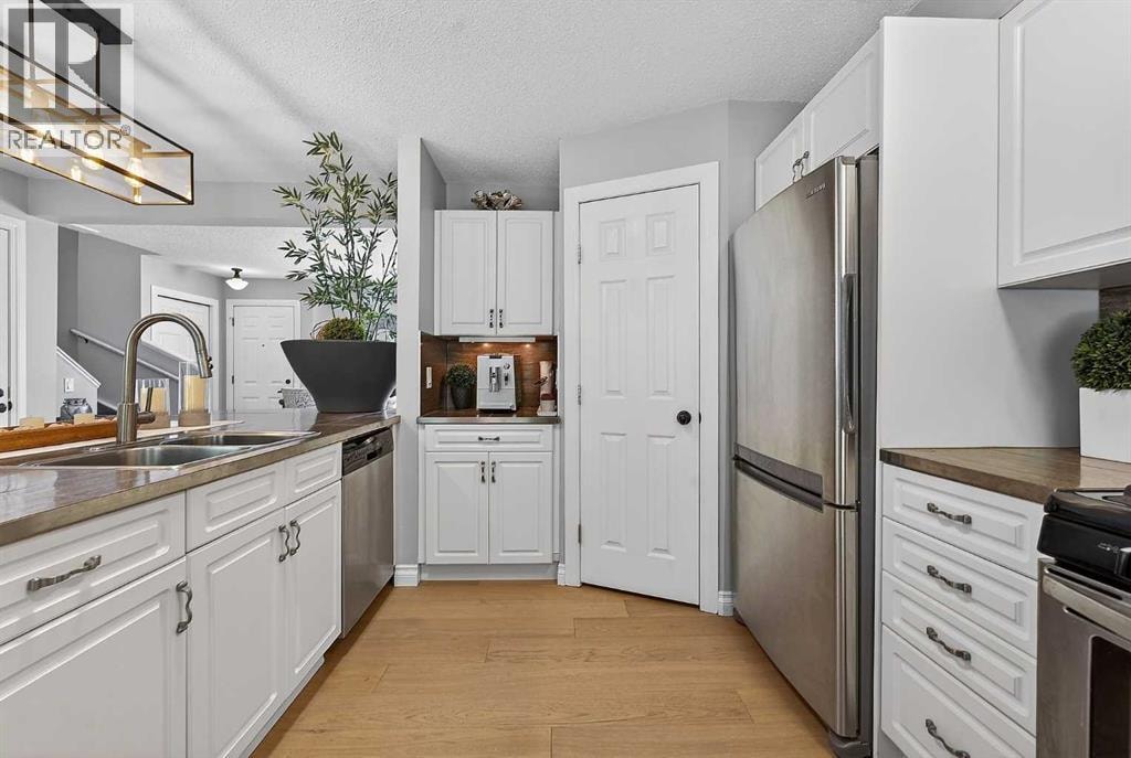 2275 Flanders Avenue SW — photo 8