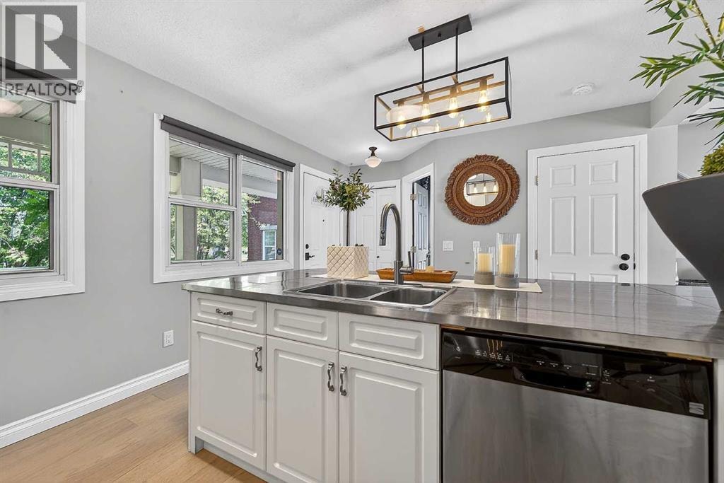2275 Flanders Avenue SW — photo 12