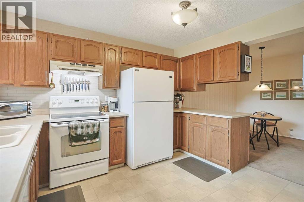 121, 1190 Ranchview Road NW — photo 3