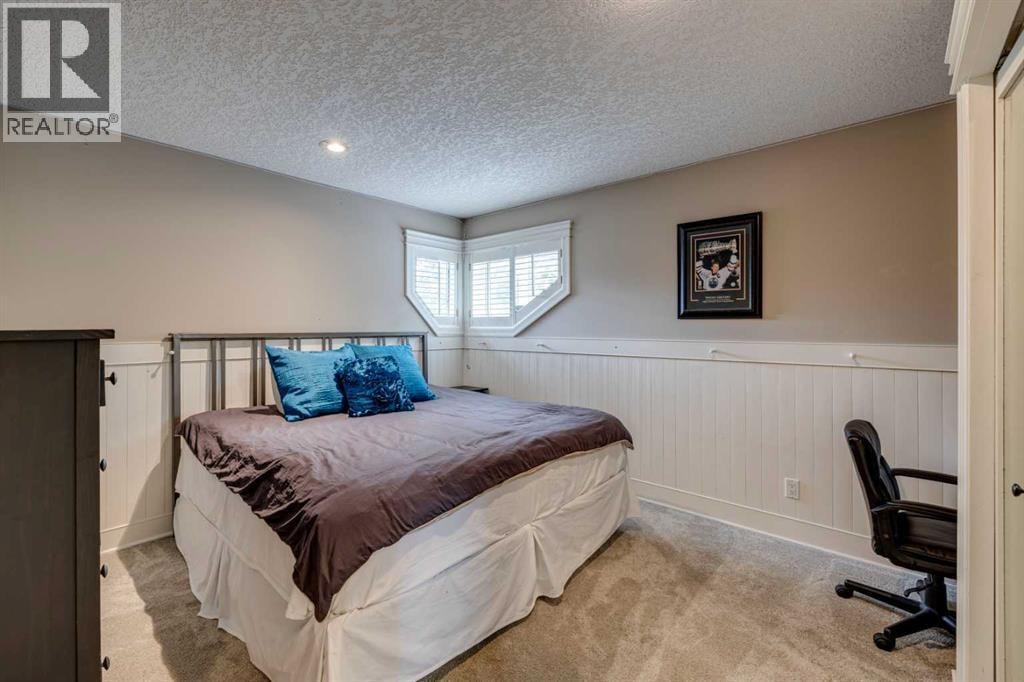 108 Redwood Meadows Drive — photo 31
