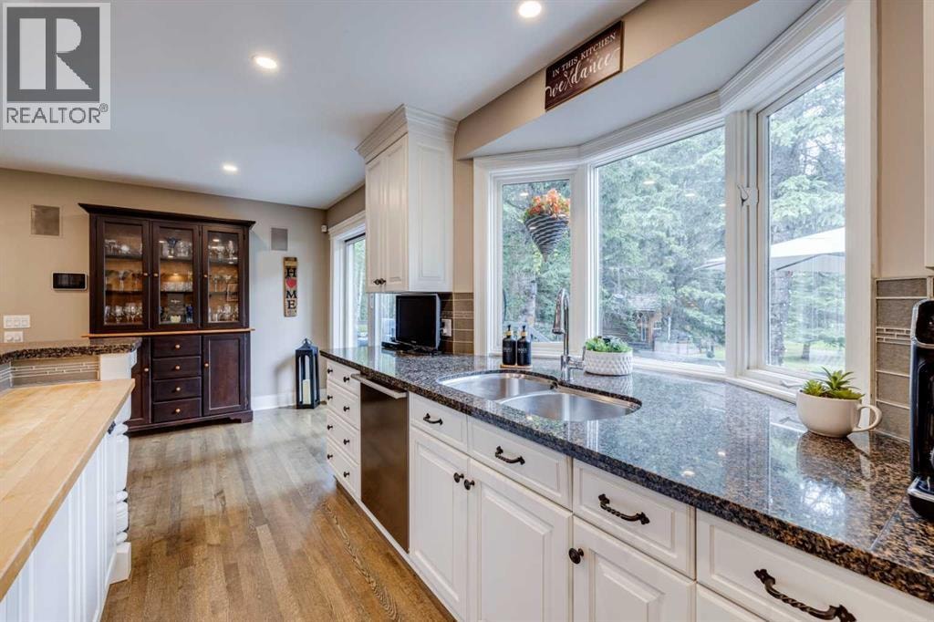 108 Redwood Meadows Drive — photo 14