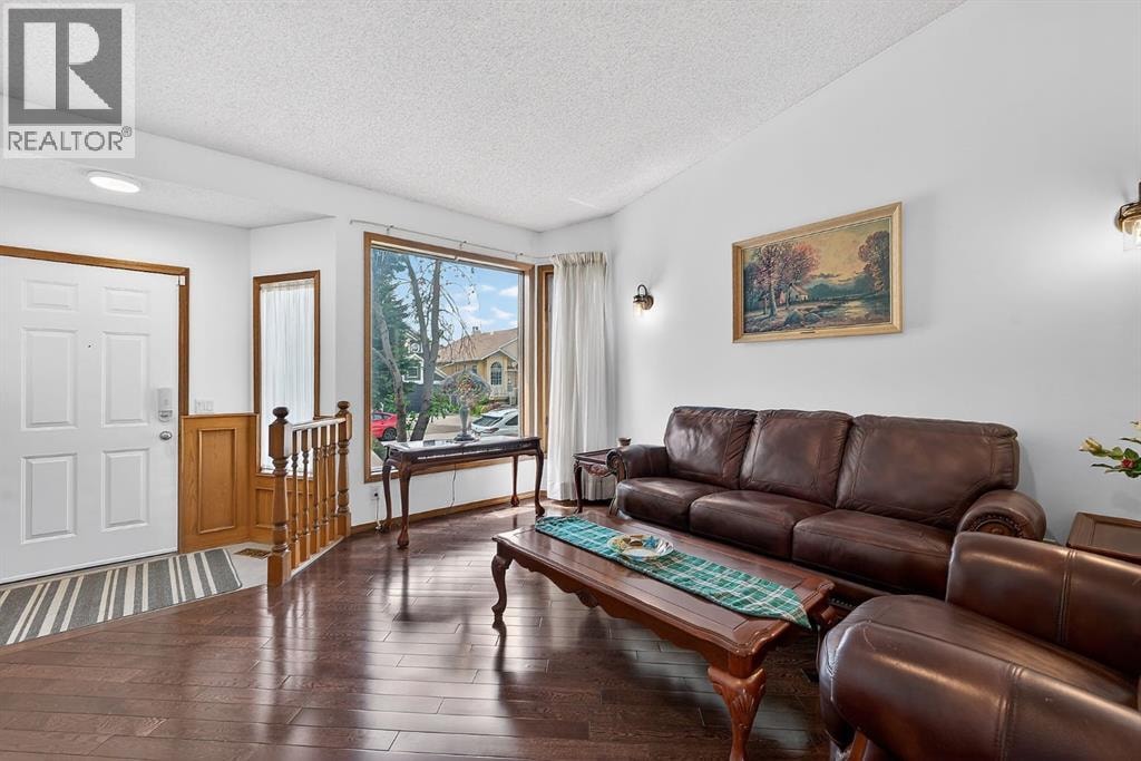 70 Pasadena Gardens NE — photo 4