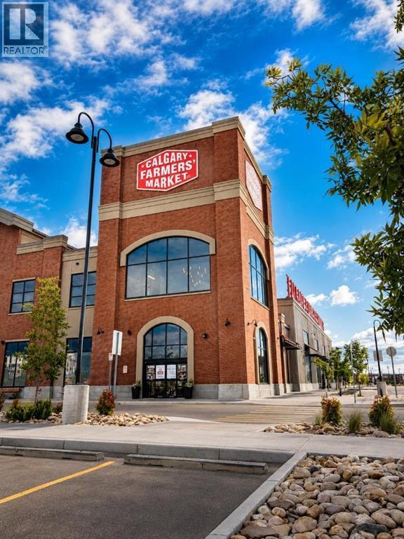 8140 47 Avenue NW — photo 46
