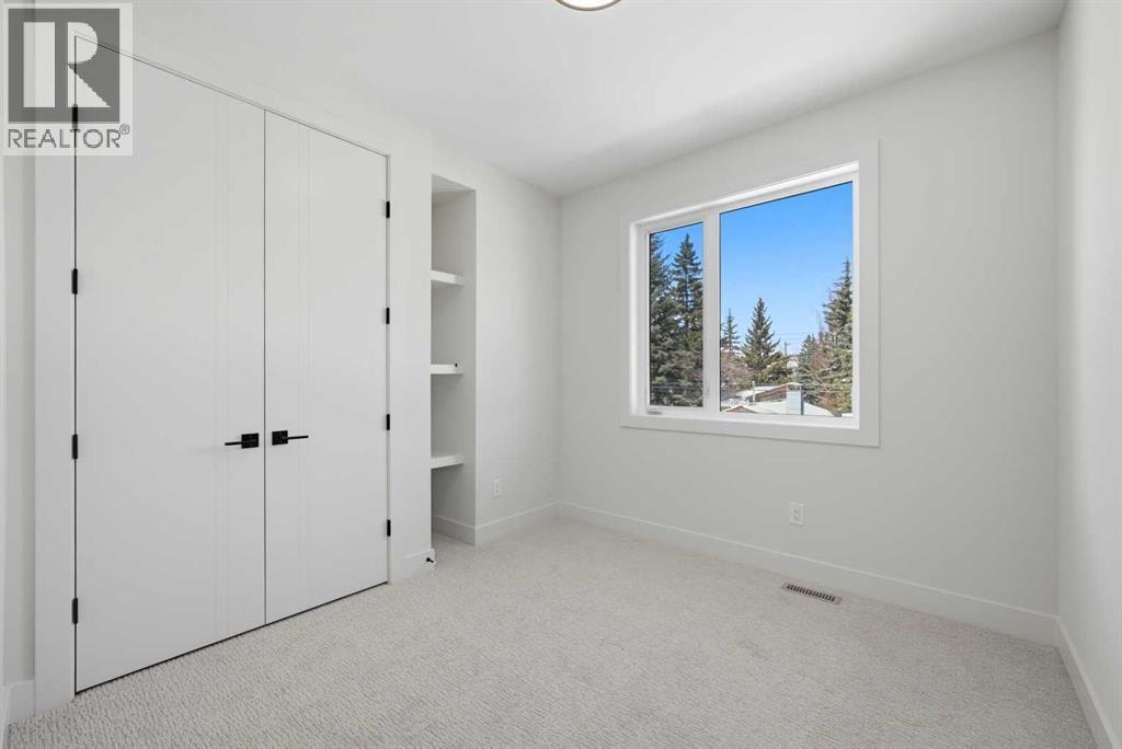 8140 47 Avenue NW — photo 31