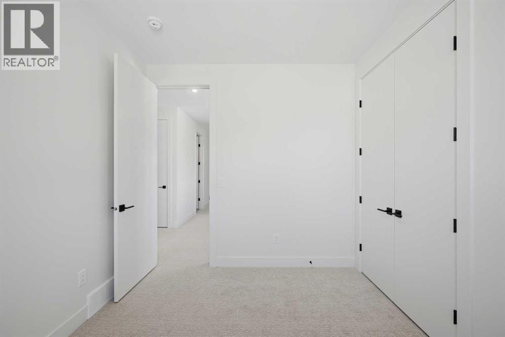 8140 47 Avenue NW — photo 32