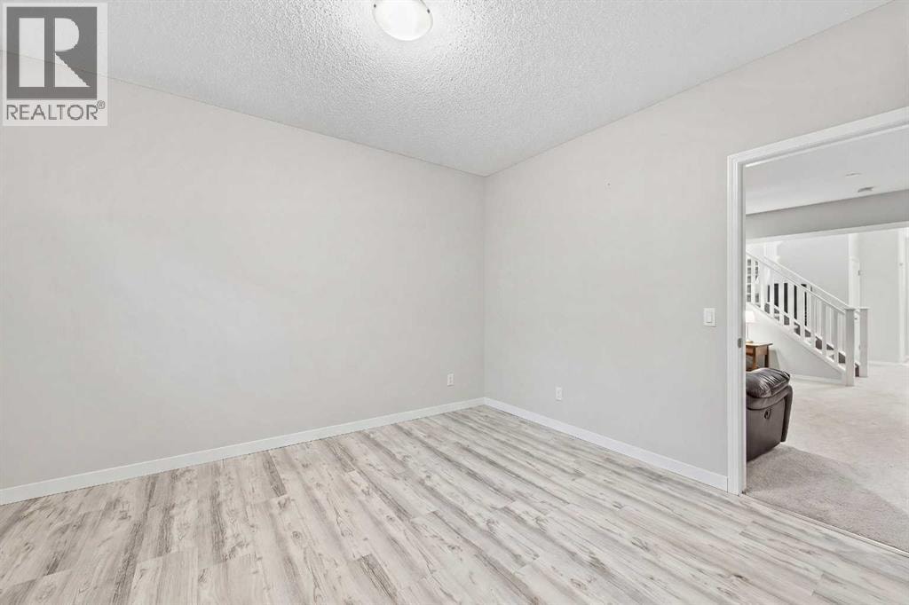 70 Auburn Crest Green SE — photo 31