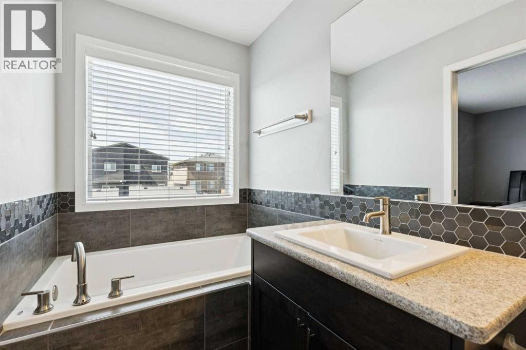 29 Howse Row NE — photo 26