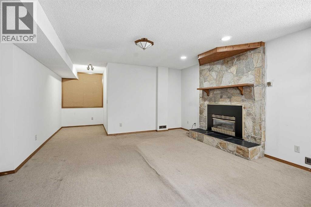 168 Edgehill Close NW — photo 26