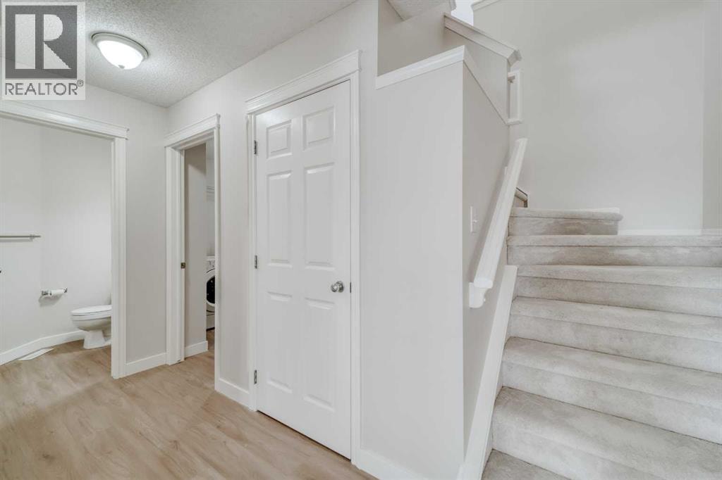 130 Somerglen Way SW — photo 20