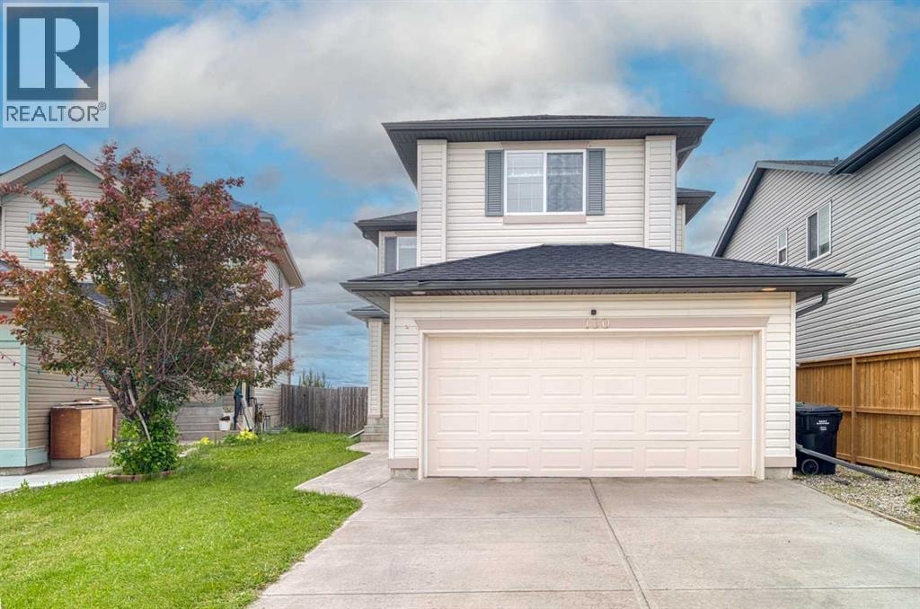 130 Somerglen Way SW — photo 2
