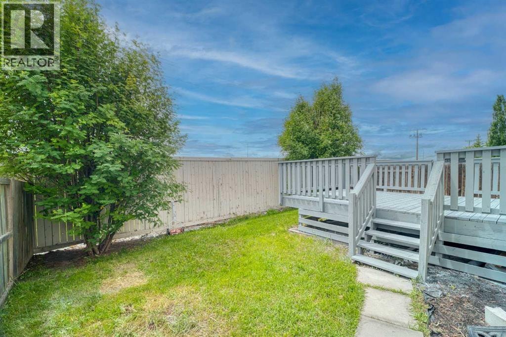 130 Somerglen Way SW — photo 5