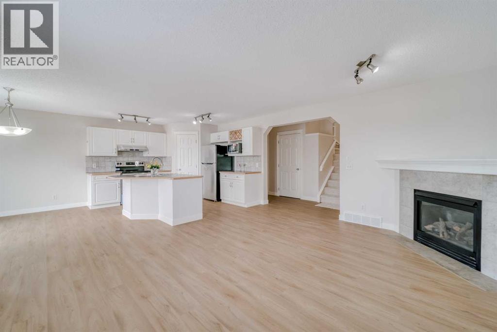 130 Somerglen Way SW — photo 13