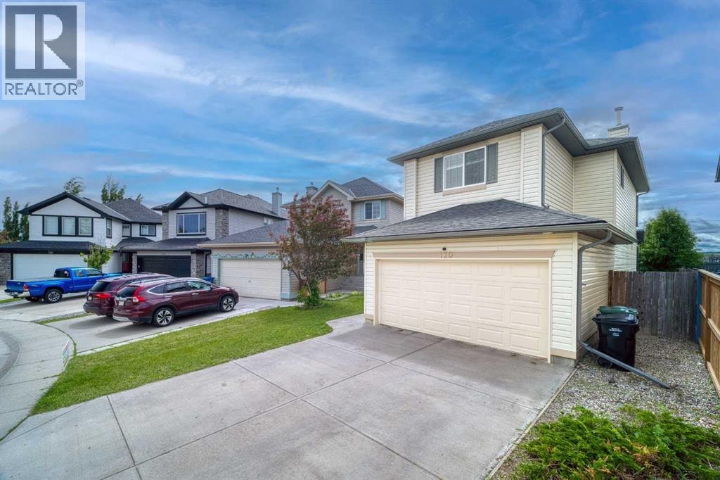 130 Somerglen Way SW — photo 3