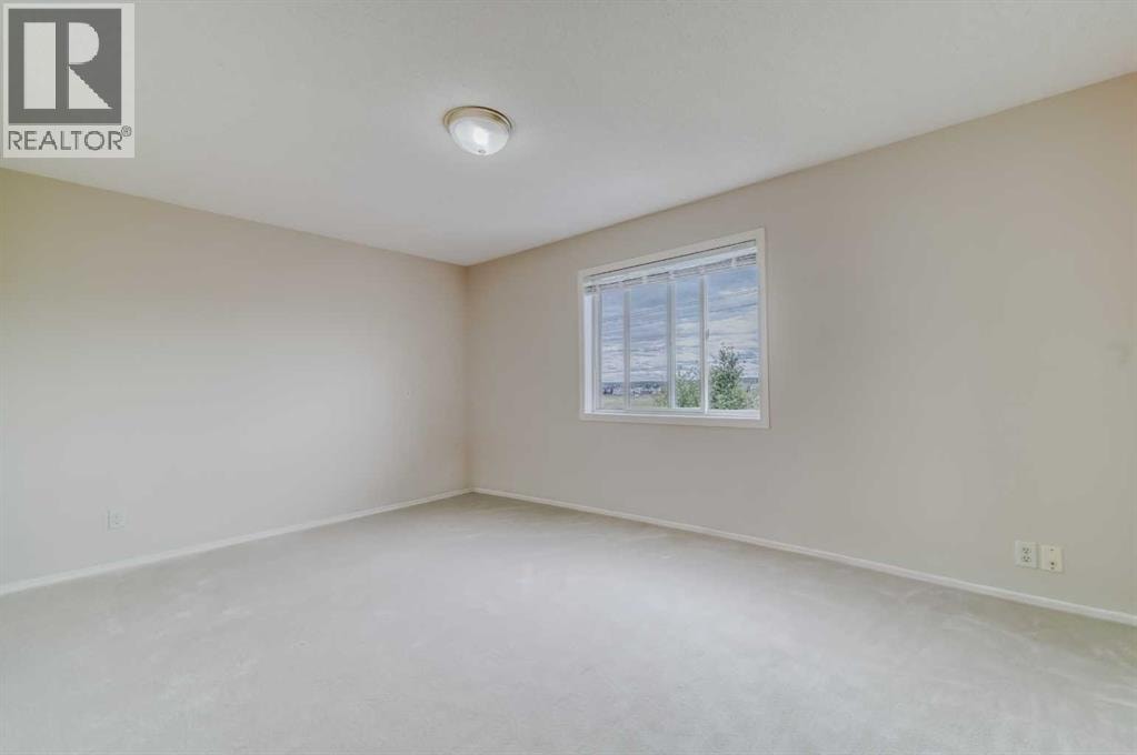 130 Somerglen Way SW — photo 36