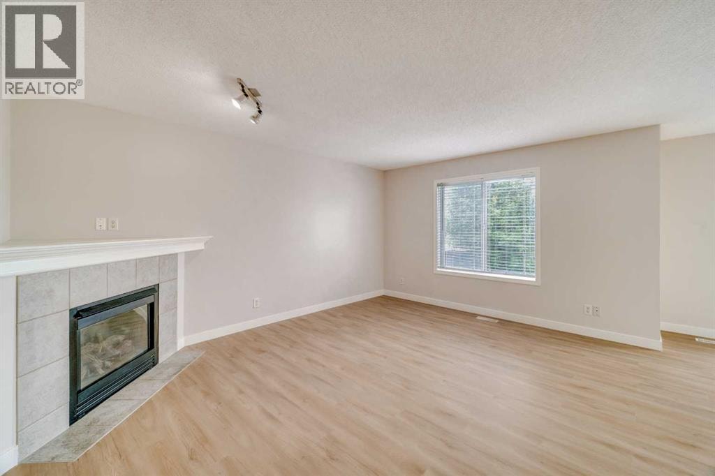 130 Somerglen Way SW — photo 11