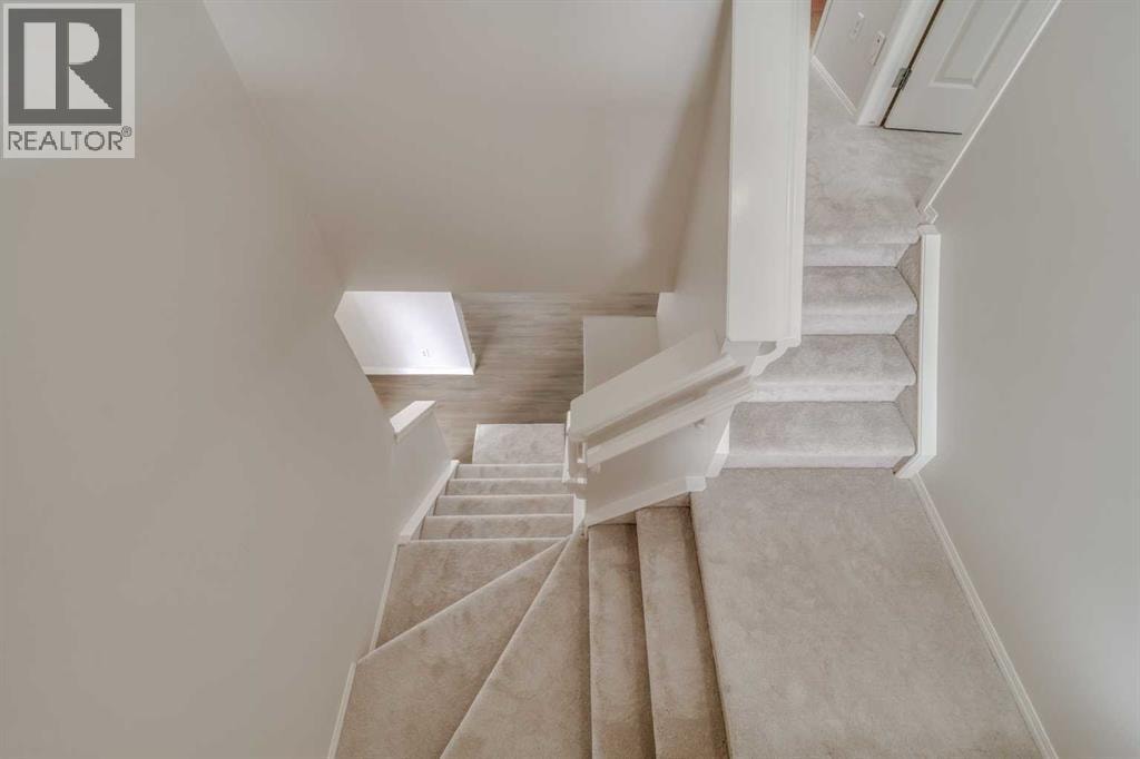 130 Somerglen Way SW — photo 43