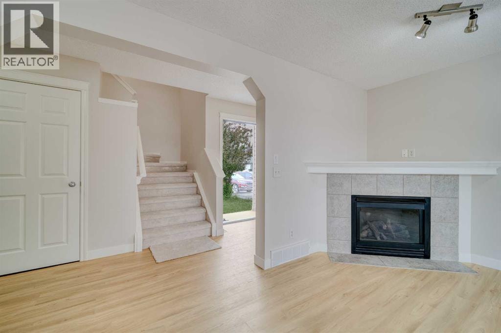 130 Somerglen Way SW — photo 46