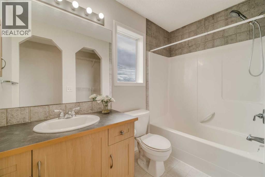 130 Somerglen Way SW — photo 39