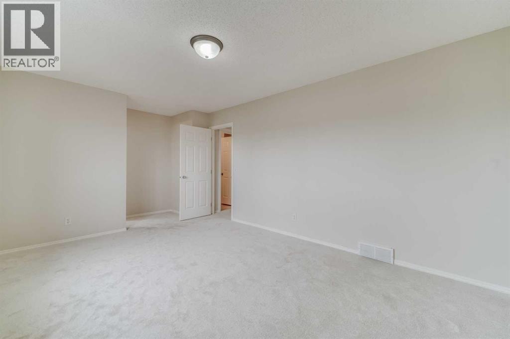 130 Somerglen Way SW — photo 37