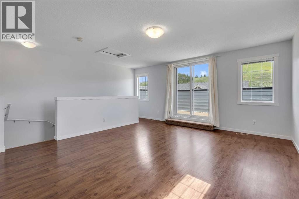 237 Cranbrook Square SE — photo 32