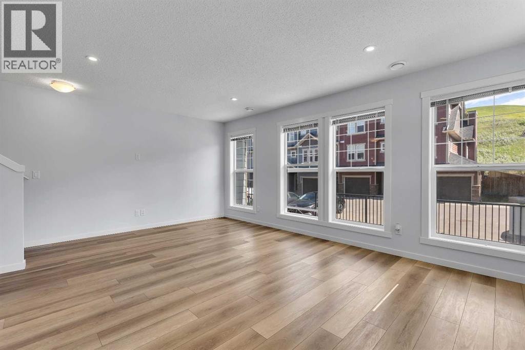 237 Cranbrook Square SE — photo 7