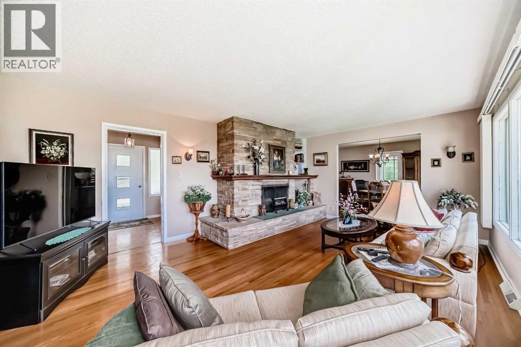 10737 Eamon Road NW — photo 13