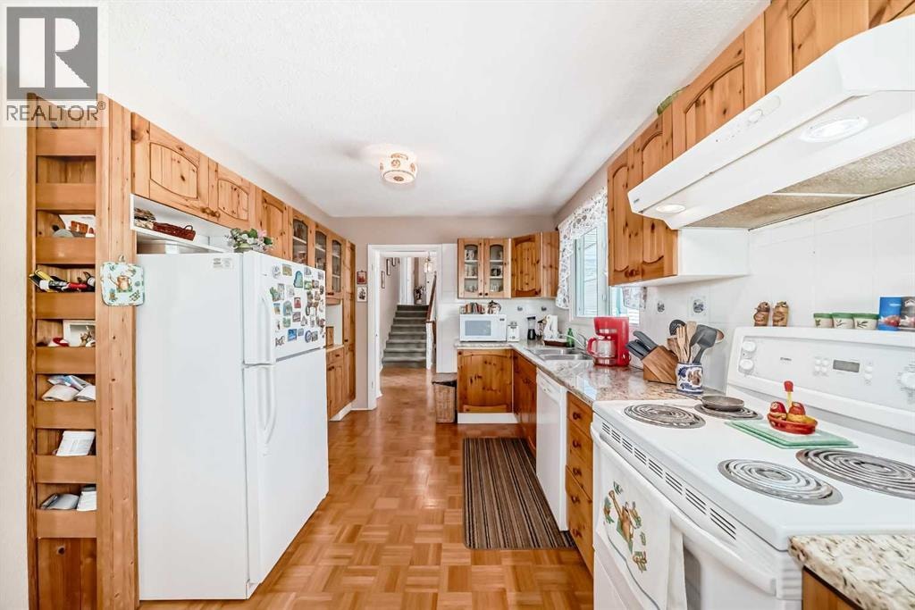 10737 Eamon Road NW — photo 9
