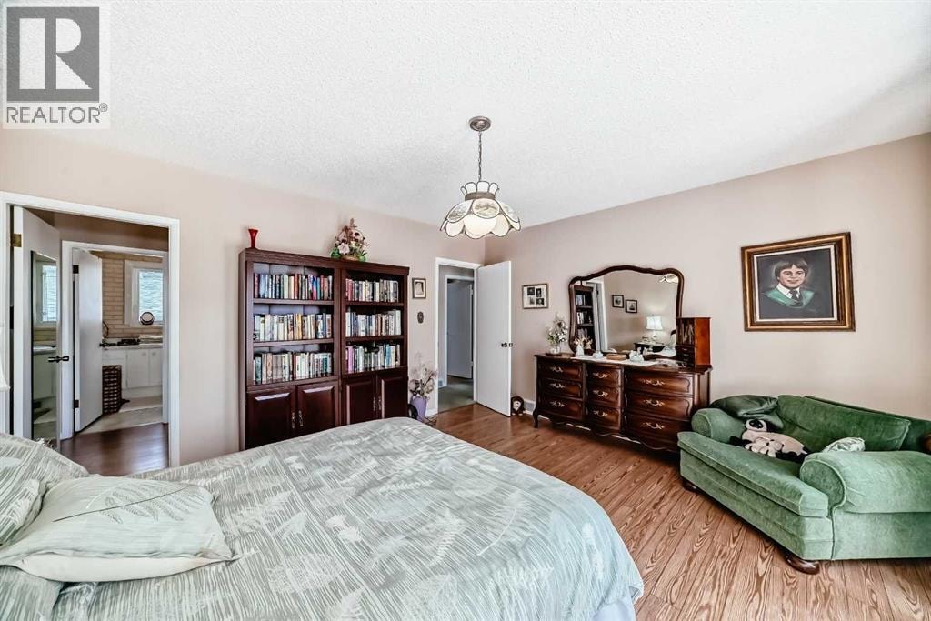10737 Eamon Road NW — photo 17