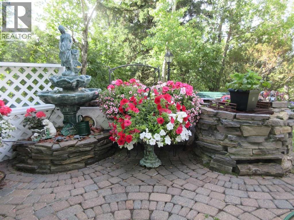 10737 Eamon Road NW — photo 37