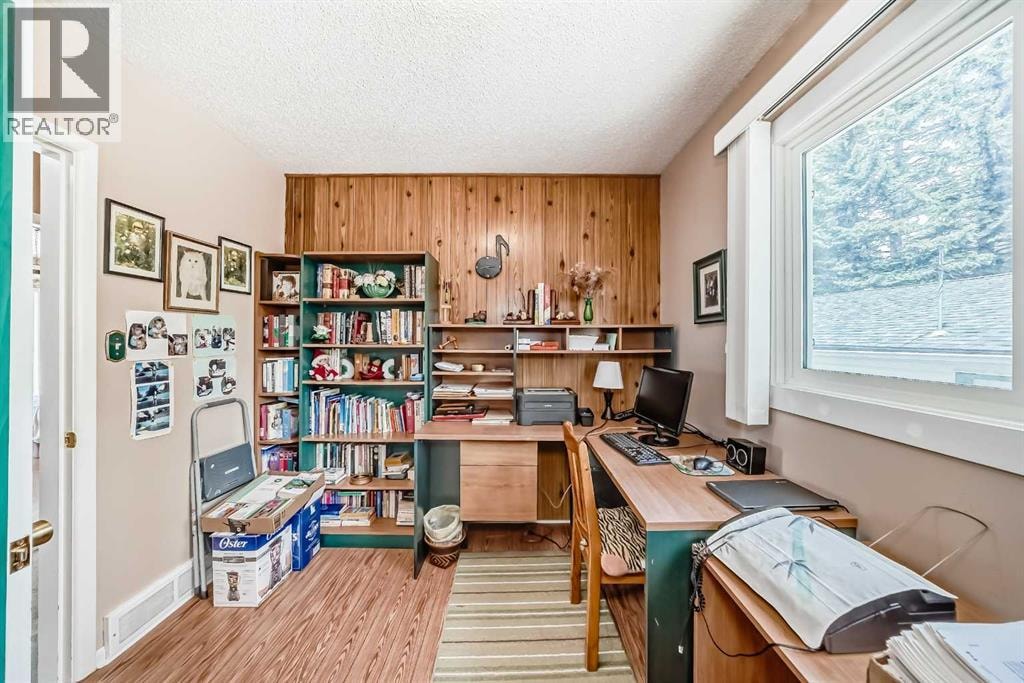 10737 Eamon Road NW — photo 20