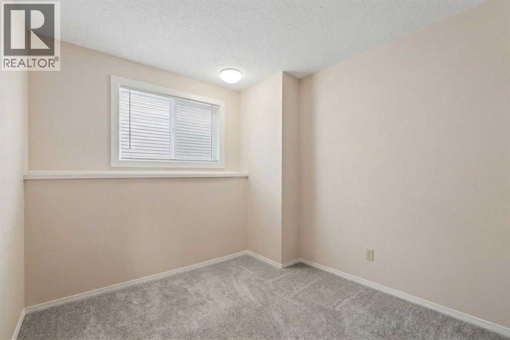 6333/6335 24 Avenue NE — photo 15