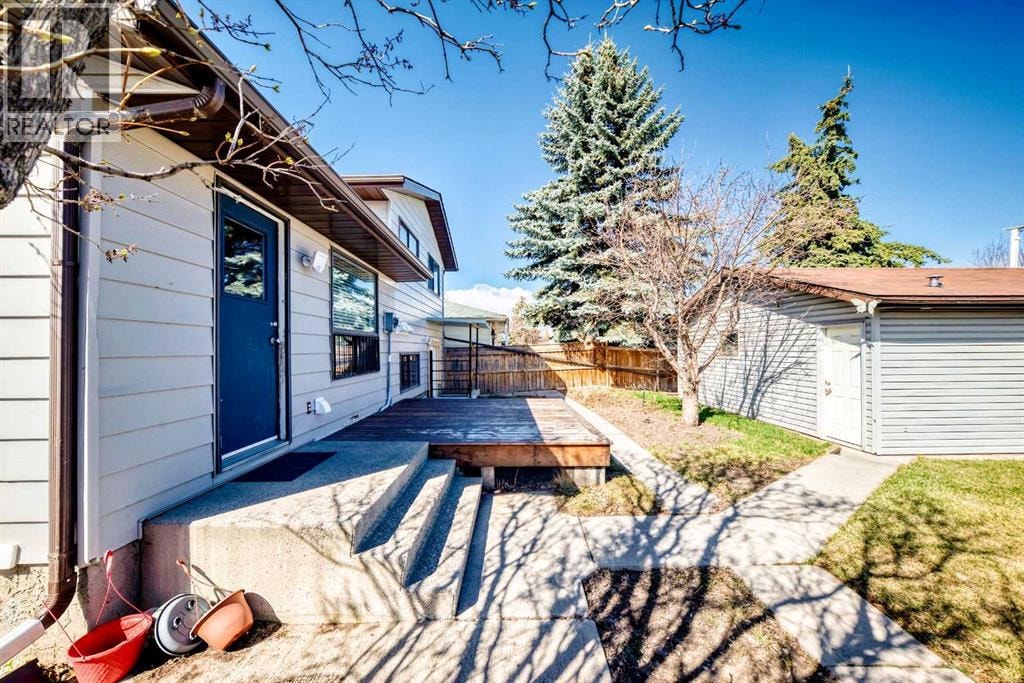 6840 4 Avenue NE — photo 38