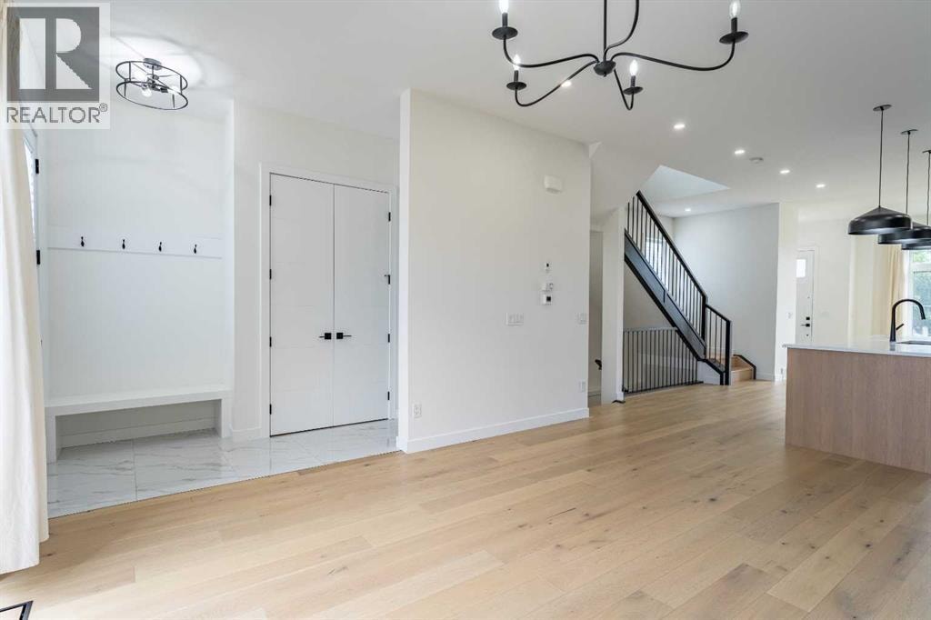 3925 74 Street NW — photo 13