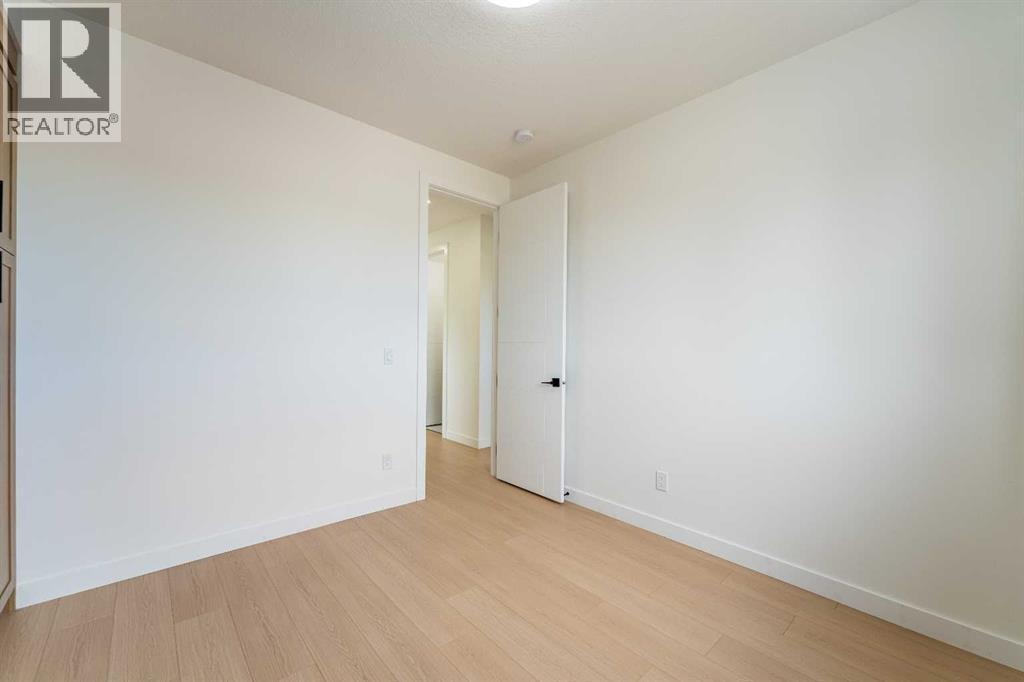 3925 74 Street NW — photo 26