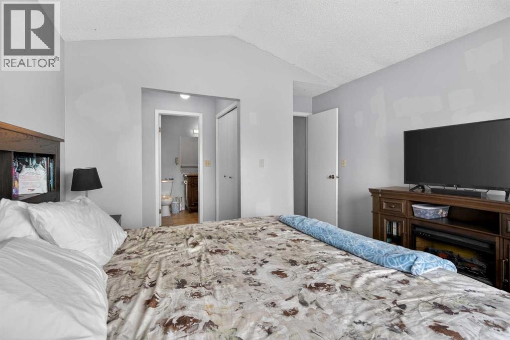 53 Millrise Lane SW — photo 25