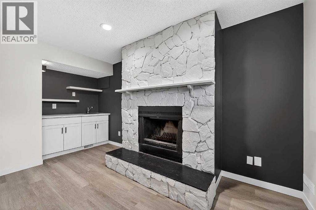1091 Berkley Drive NW — photo 24