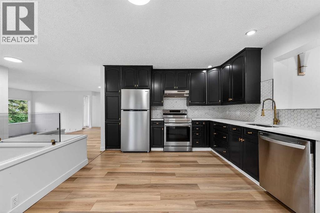 1091 Berkley Drive NW — photo 7