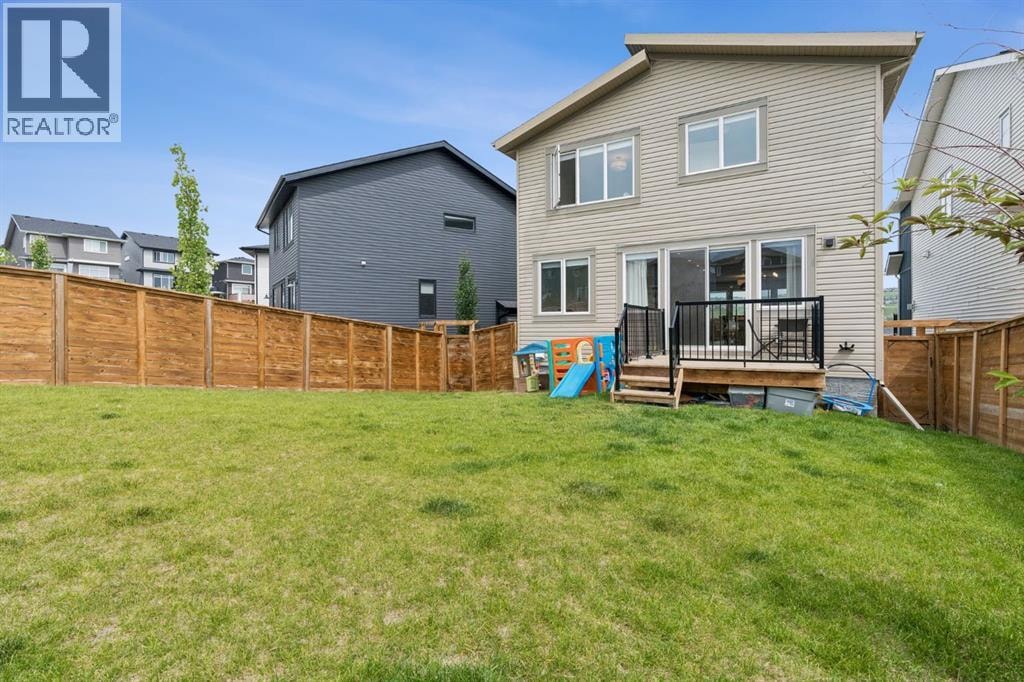 205 Precedence View — photo 31