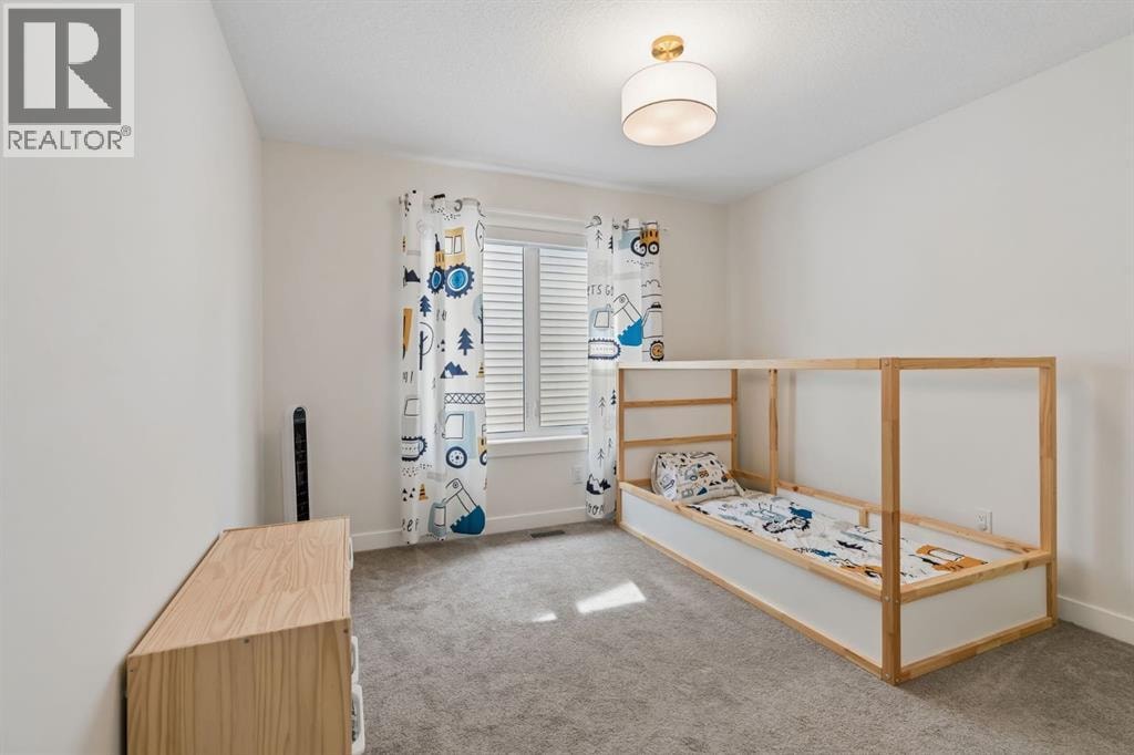 205 Precedence View — photo 18