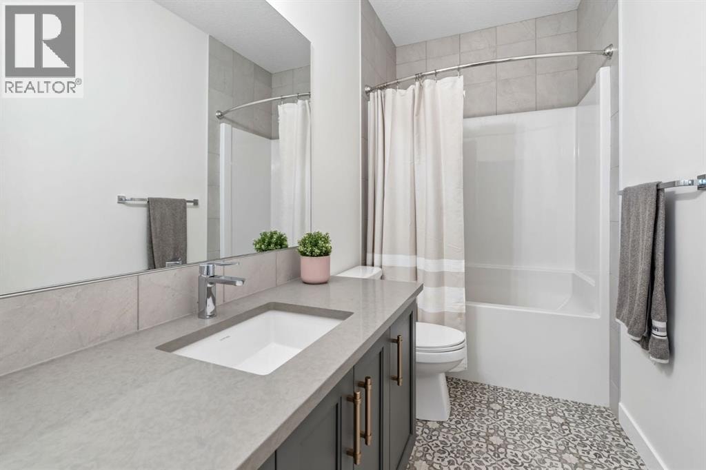 205 Precedence View — photo 25