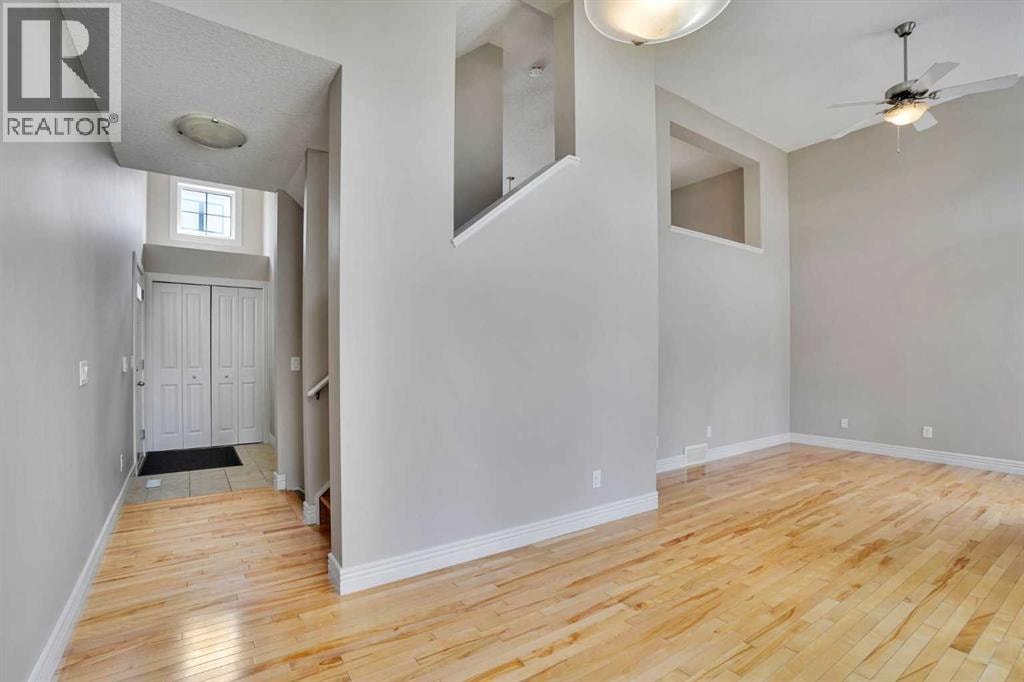 19 Royal Oak Plaza NW — photo 20
