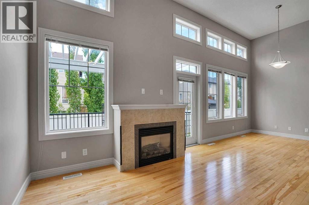 19 Royal Oak Plaza NW — photo 23