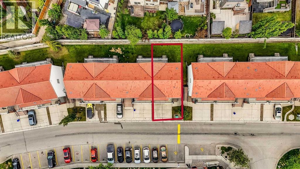 19 Royal Oak Plaza NW — photo 3