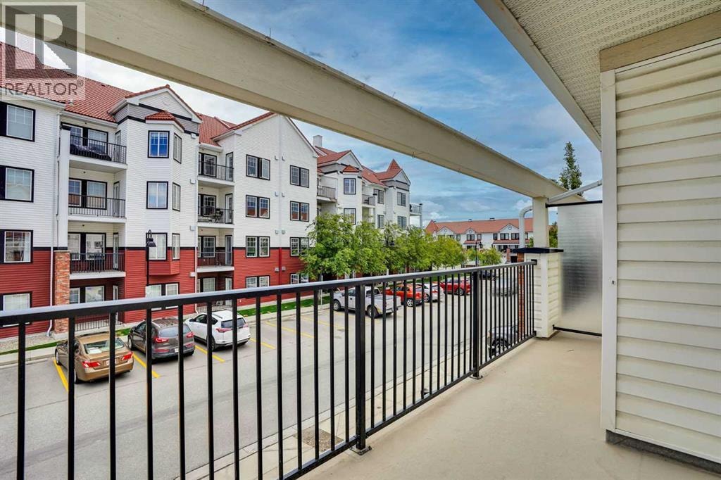 19 Royal Oak Plaza NW — photo 48