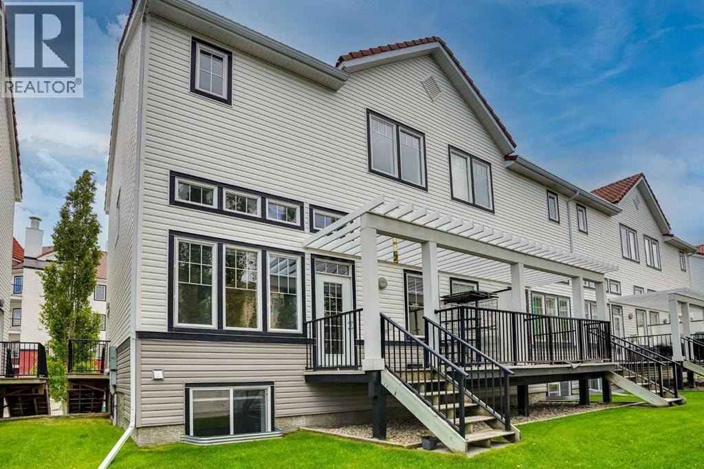19 Royal Oak Plaza NW — photo 44