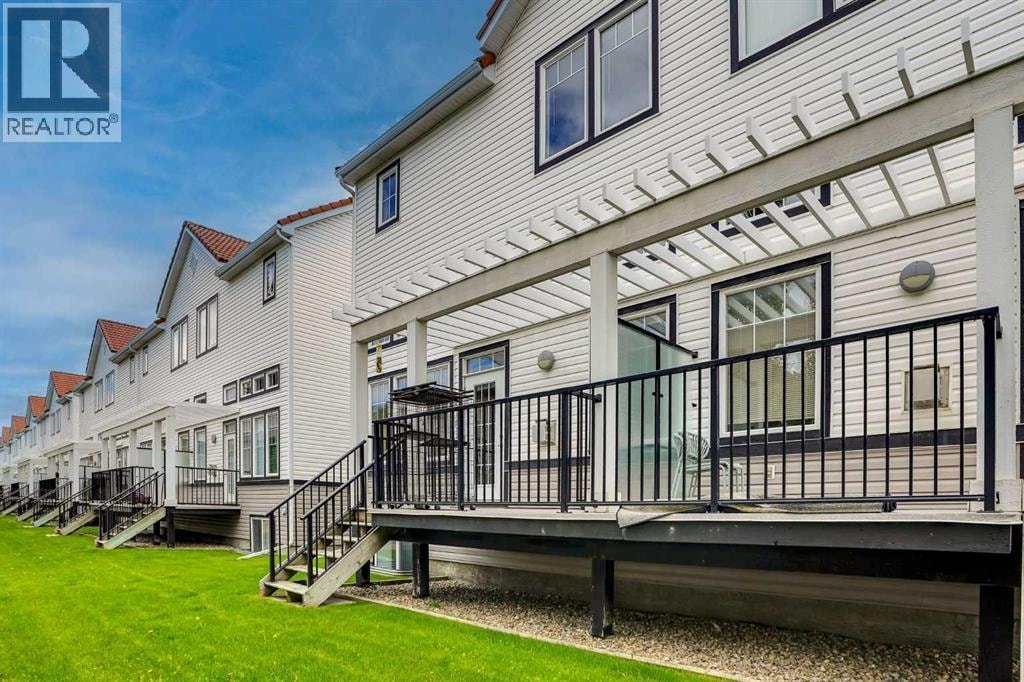 19 Royal Oak Plaza NW — photo 46