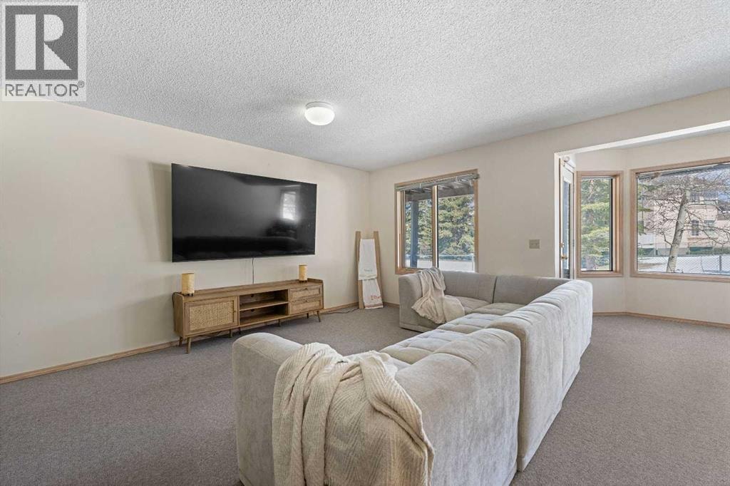 251 Hampshire Place NW — photo 28