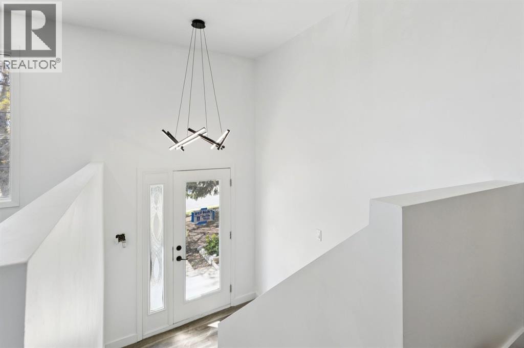 6928 Hunterbow Crescent NW — photo 6
