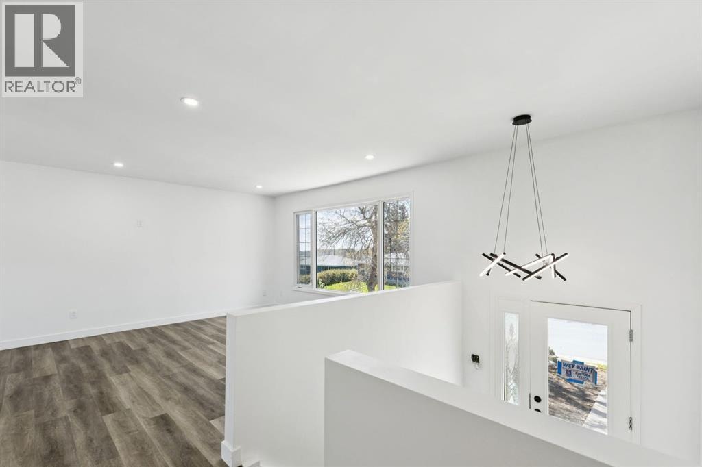 6928 Hunterbow Crescent NW — photo 7