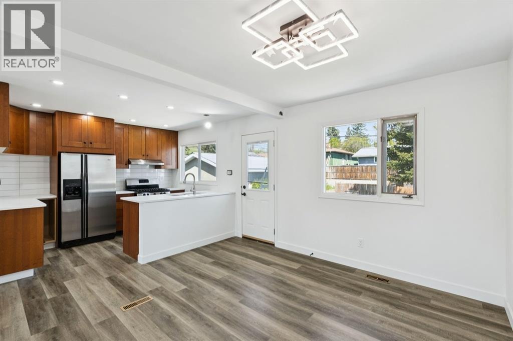 6928 Hunterbow Crescent NW — photo 11
